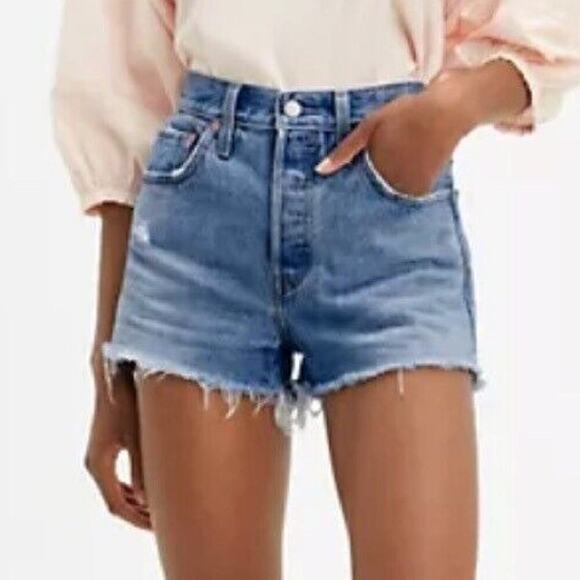 Levi's 501 Shorts Women Size 32/14 High Rise Frayed Raw Hem Button Fly Denim New - Picture 1 of 9
